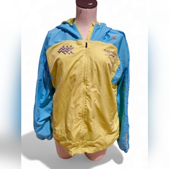 New Balance Womens Rain Jacket [XL] - Picture 1 of 3